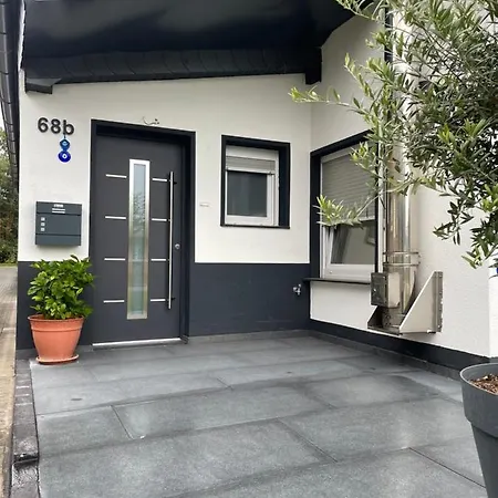 Exklusive Flughafen-messe Naehe Duesseldorf * ドゥイスブルグ