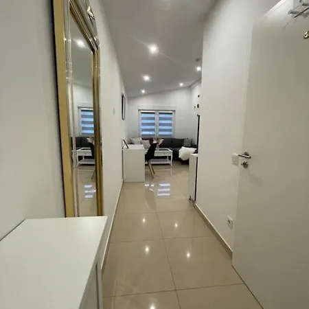 アパート Exklusive Flughafen-messe Naehe Duesseldorf ドゥイスブルグ